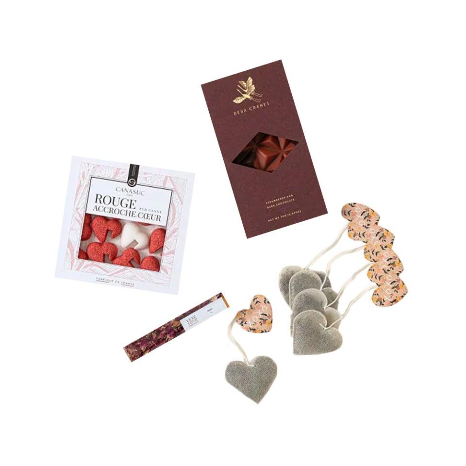 <p><a href="https://go.redirectingat.com?id=74968X1596630&url=https%3A%2F%2Fwww.uncommongoods.com%2Fproduct%2Fmelt-my-heart-valentines-day-gift-set&sref=https%3A%2F%2Fwww.elle.com%2Ffashion%2Fshopping%2Fg42388033%2Fbest-gifts-for-wife%2F" rel="nofollow noopener" target="_blank" data-ylk="slk:Shop Now;elm:context_link;itc:0;sec:content-canvas" class="link ">Shop Now</a></p><p>Melt My Heart Gift Set</p><p>$50.00</p><p>uncommongoods.com</p>