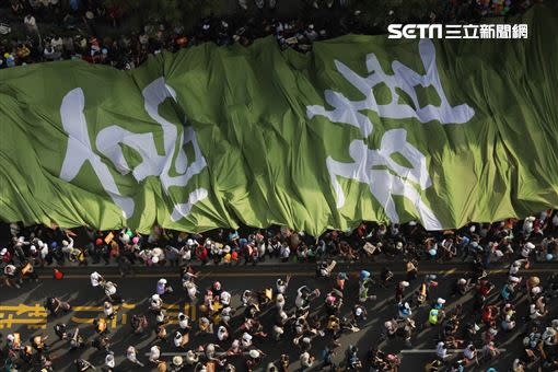 罷韓遊行50萬人參加。