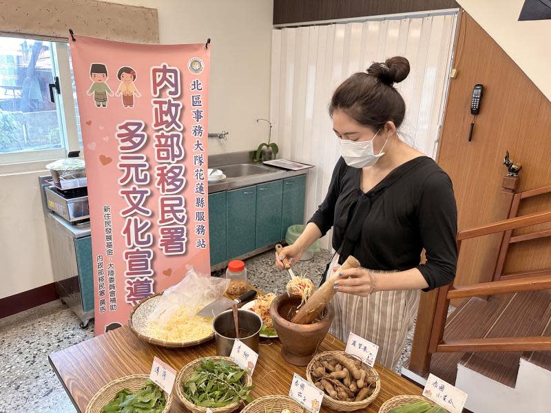 新住民體驗「泰」美味！潑水粑粑「泰」讚了！