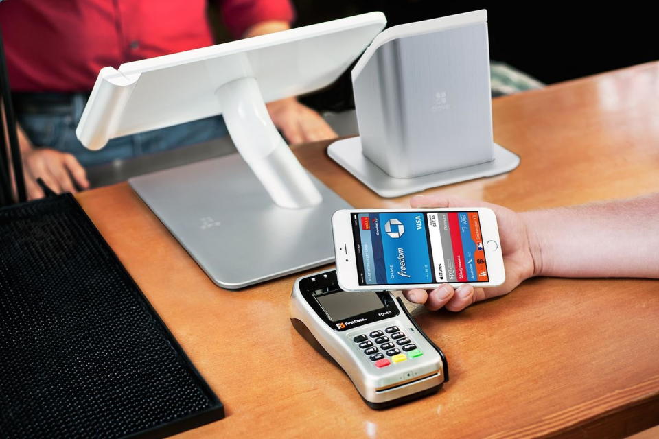Sistema de pago a través del celular, como Apple Pay, están creciendo rápidamente. Foto de Digital Trends.