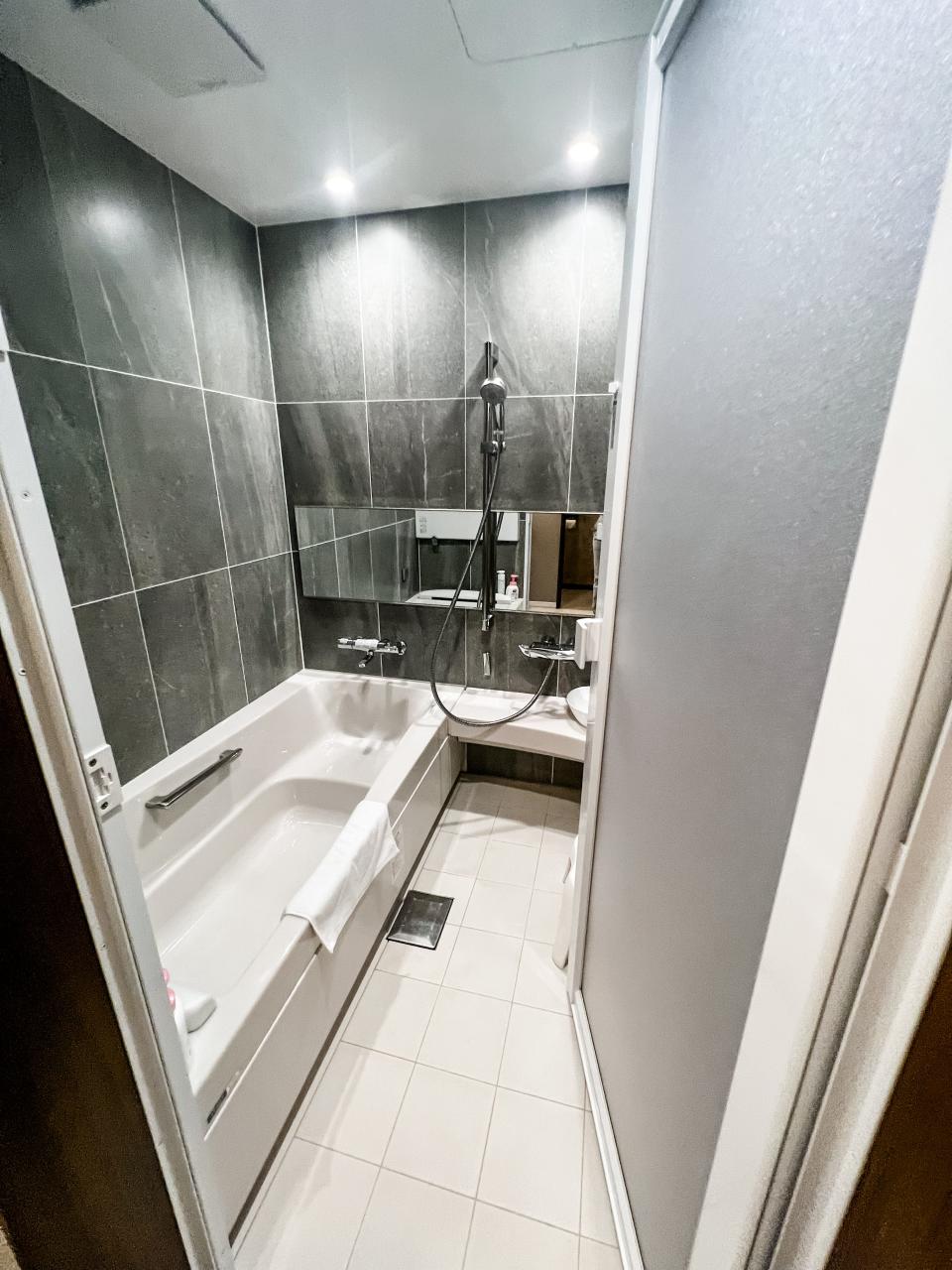 traditional japanese bathroom with bath tub