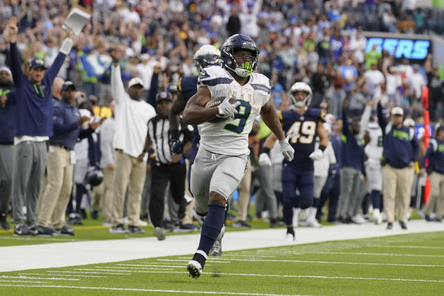 Seahawks unplug Chargers in LA, improve to 4-3