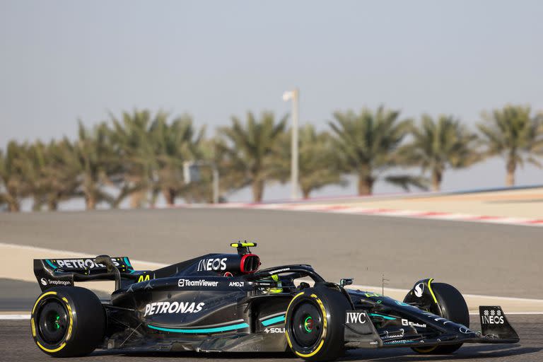 Después de superar una pérdida de rendimiento, Mercedes mejoró su performance en los test de Bahréin; Lewis Hamilton intentará regresar a la victoria después de un 2022 sin triunfos en la temporada