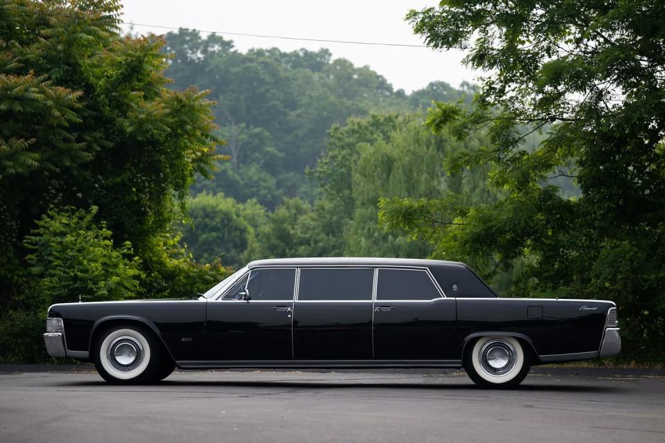 1965 lincoln continental executive limousine by lehmann peterson side