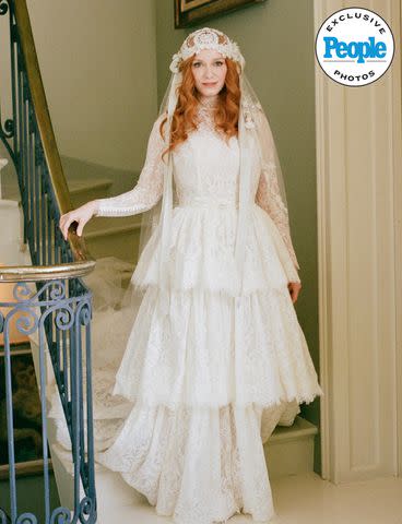 <p>SOPHIE LIN BERARD |<a href="https://www.instagram.com/sberardweddings/" data-component="link" data-source="inlineLink" data-type="externalLink" data-ordinal="1">@SBERARDWEDDINGS </a></p> Christina Hendricks