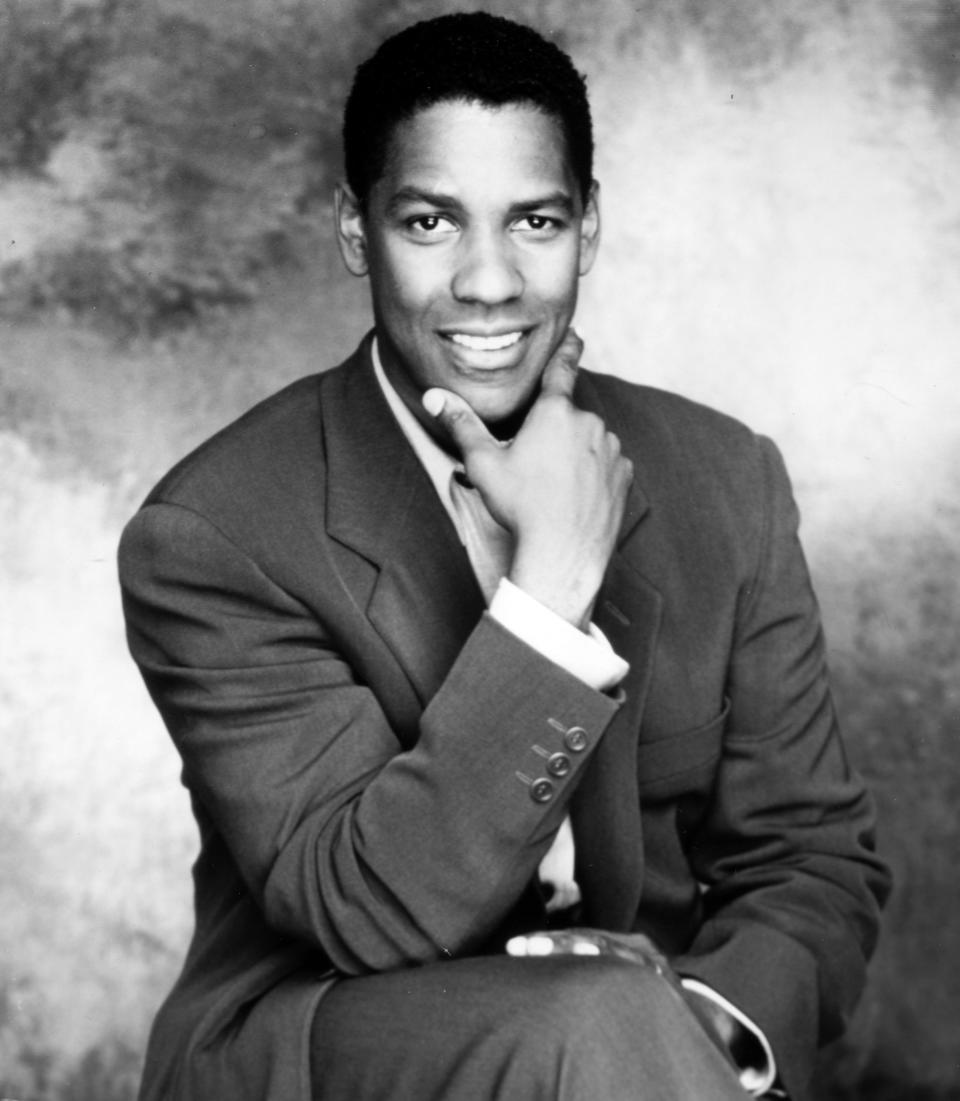 <h3>丹佐華盛頓Denzel Washington - 紐約福坦末大學Fordham University戲劇學士</h3> <p>奧斯卡影帝丹佐華盛頓於1973年進入這所歷史悠久的紐約私立大學時，一開始申請為醫學預科生。<strong>大二時因為缺了一個學分，便誤打誤撞選修「初級戲劇課」，從此開啟這位影帝的演藝之路。</strong></p> <p>1977年他取得福坦末大學戲劇系學士，並隨後表示「福坦末大學戲劇系替我建立了演戲的基礎，我由衷感謝福坦末大學給我這個機會。」2011年丹佐華盛頓捐了2百萬美金給福坦末大學戲劇系，並建立25萬美金的「丹佐華盛頓獎學金」，可謂傑出校友。</p>