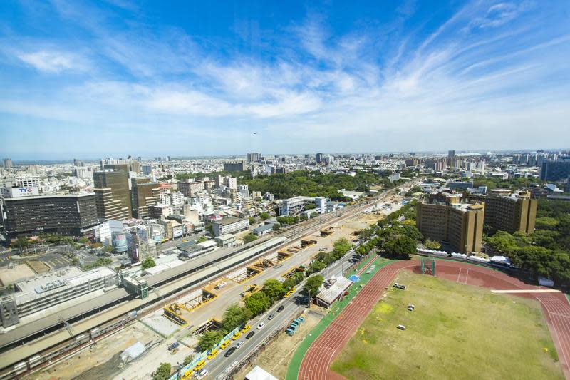 科技大廠在全台各科學園區展開大興土木、積極擴廠工程，帶旺周邊房市新案，也讓國產建材再創營運高峰。（國產提供）