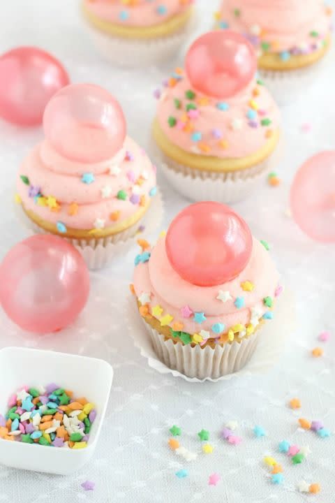 Bubble Gum Frosted Cupcakes with Gelatin Bubbles