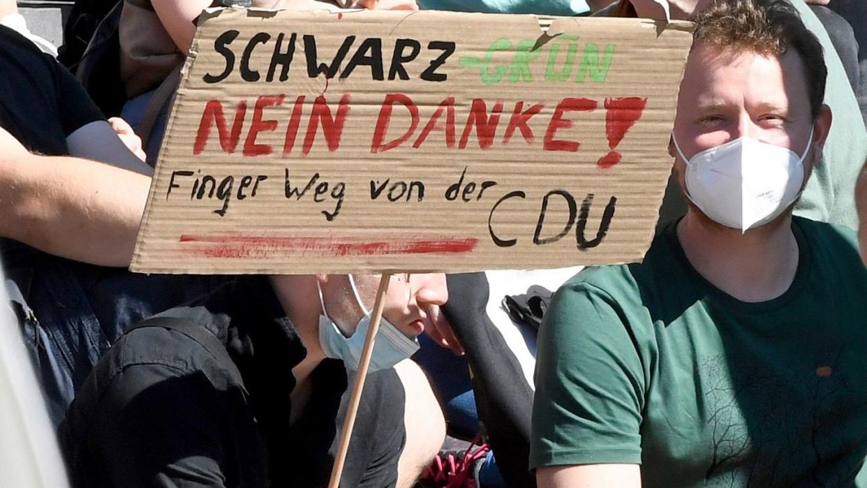 Rund 56 Prozent der Befragten will die Union in die Opposition schicken.