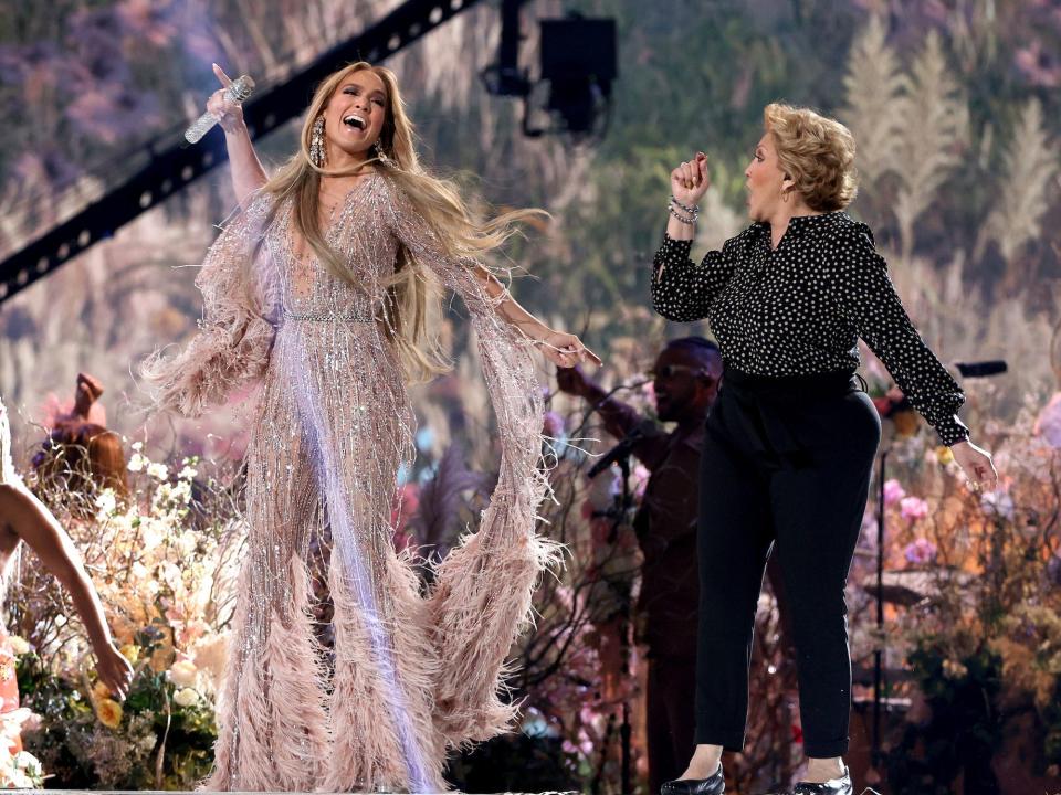 jennifer lopez and mom