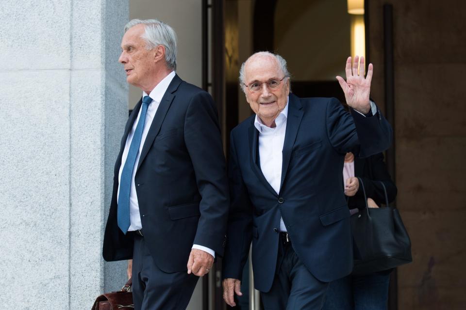 La Fiscalía federal de Suiza pide una pena de un año y ocho meses de prisión suspendida contra el expresidente de la FIFA Joseph Blatter.