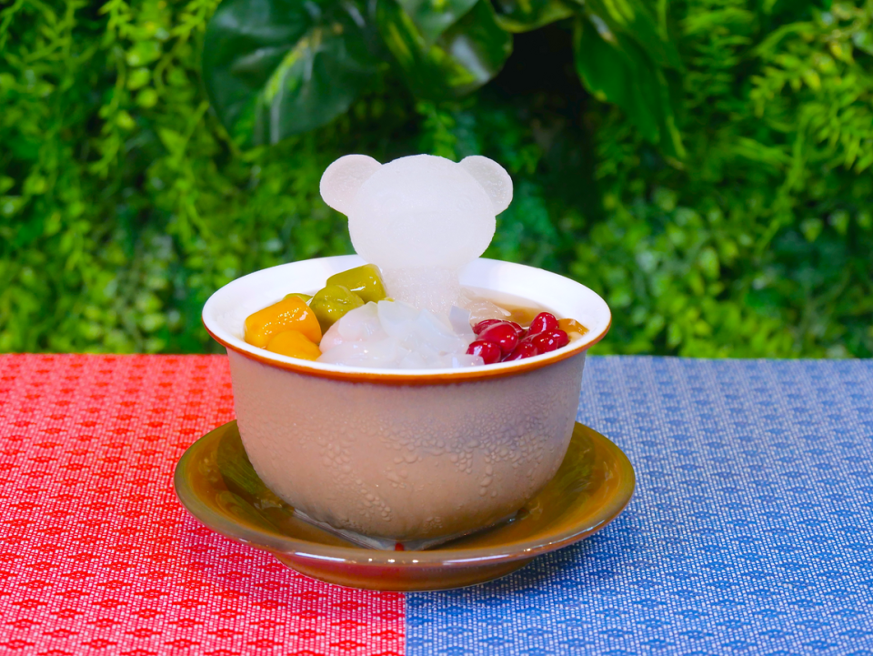 Beary Cute Coconut Dessert (Qing Bu Liang), $5.90 (Photo: Hainan Story)