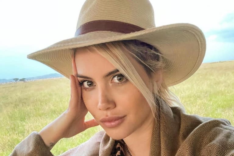 Wanda Nara mostró su colección de ponchos en un armario exclusivo