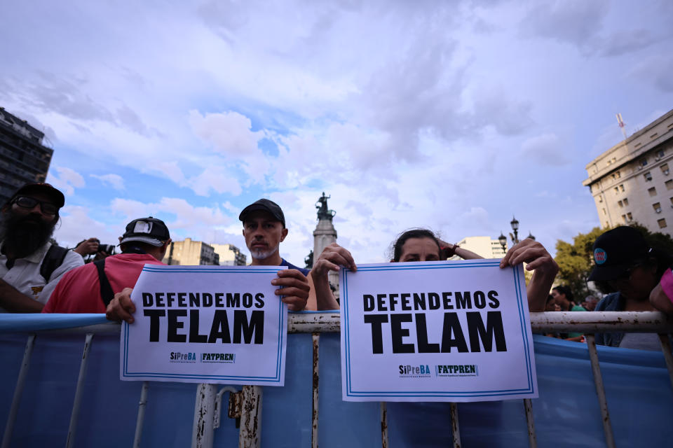 Manifestación contra el desmantelamiento de Télam. (Photo by Luciano Adan Gonzalez Torres/Anadolu via Getty Images)