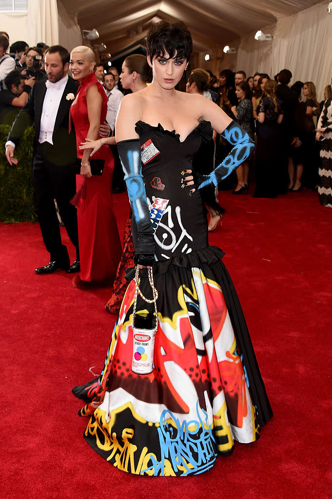 Katy Perry at the 2015 Met Gala, China: Through the Looking Glass, Moschino, Jeremy Scott, red carpet