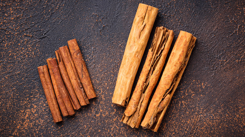 Cassia and Ceylon cinnamon sticks