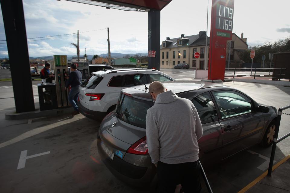 Si se prolonga la crisis en el mar Rojo, subirán los precios del petróleo. (Carlos Castro/Europa Press via Getty)