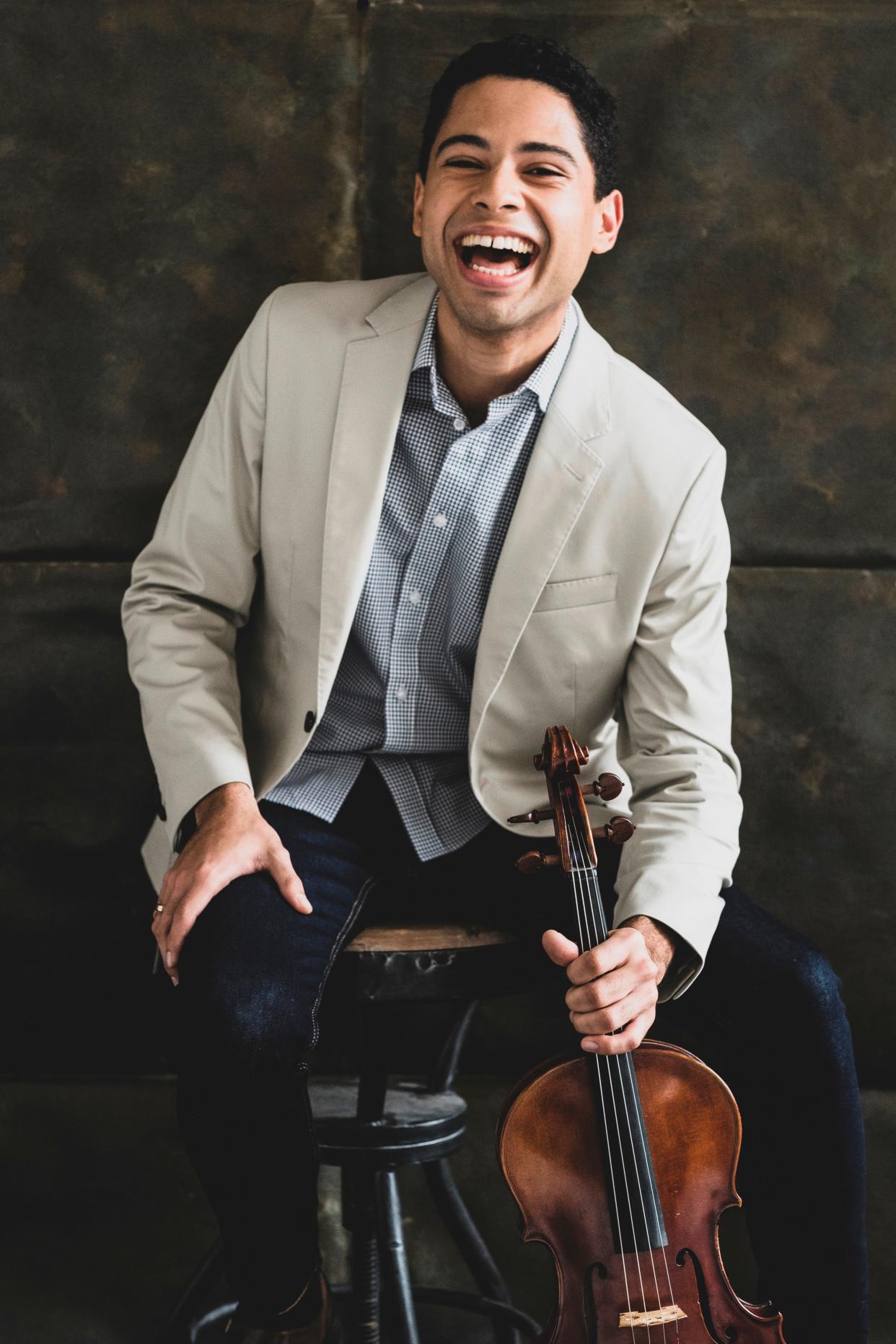Violist Jordan Bak is a guest artist for the Sarasota Orchestra’s Discover Mozart concert “Genius of Youth.”