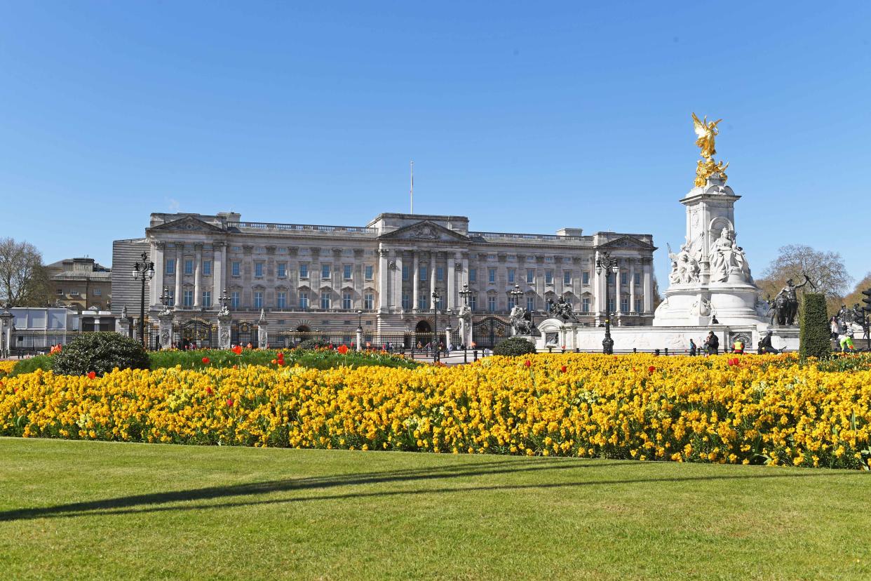 LONDON, ENGLAND - APRIL 17: A general view of Buckingham Palace on April 17, 2021 in London, England. The Duke of Edinburgh travelled extensively during his Royal Naval service.  As Prince Consort to HM Queen Elizabeth II he visited 144 countries, he was fluent in French and German. The youth scheme he set up in 1956, The Duke of Edinburgh's Award, is now held in 143 different countries. The Duke died, age 99, at Windsor Castle on April 9, 2021, and his funeral is held today, also at Windsor. (Photo by Stuart C. Wilson/Getty Images)