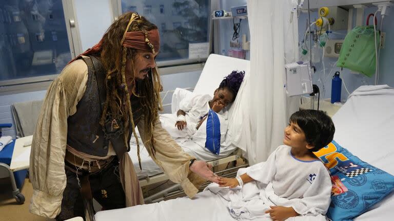 La visita de Johnny Depp al hospital coincidió con su presencia en el Festival de Cine de San Sebastián