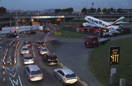 Traffic approaches Heathrow airport in west London, Britain October 25, 2016. REUTERS/Eddie Keogh