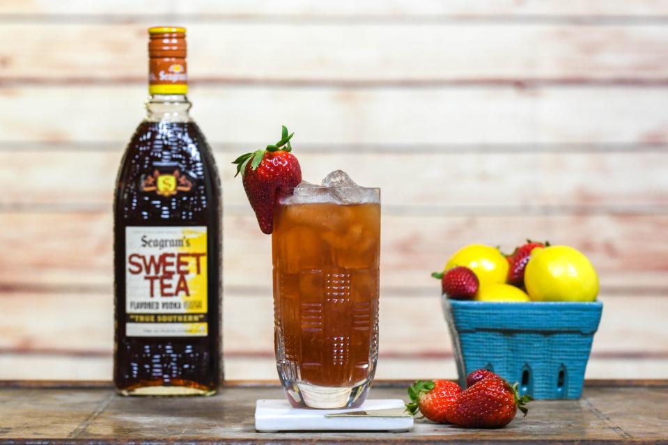 <p><strong>Ingredients </strong></p><p>2 oz Seagram’s Sweet Tea Vodka <br>1 oz lemon juice<br>.5 oz simple syrup<br>1 bar spoon strawberry jam</p><p><strong>Ingredients</strong></p><p>Add all ingredients to a cocktail shaker with ice. Shake hard to chill and combine ingredients. Strain into your glass over fresh ice.</p>