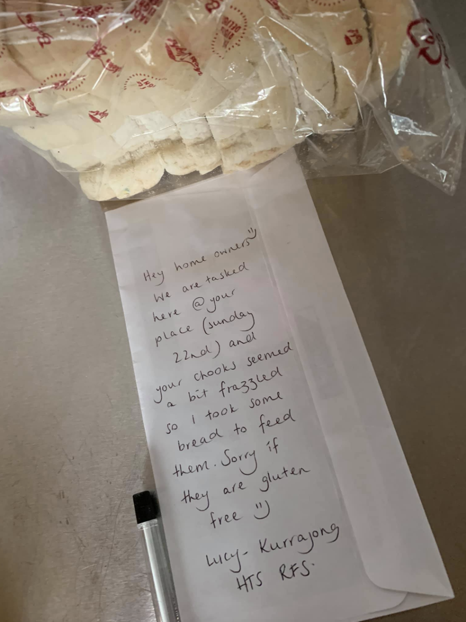 The note Lucy left for the family after feeding their chickens a loaf of bread. Source: Facebook/Four times the madness