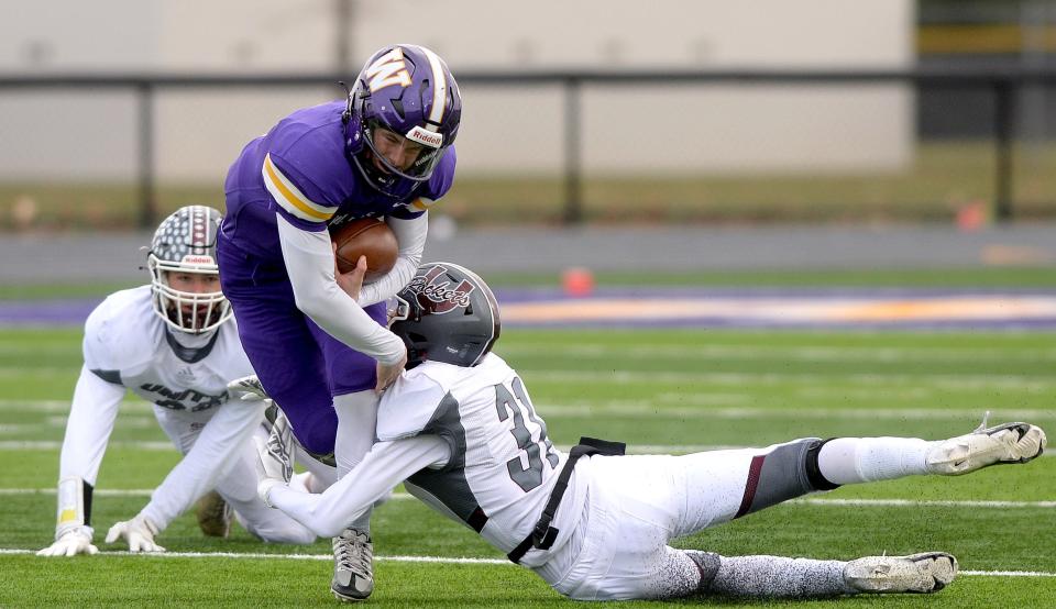 Williamsville's Jake Seman runs the ball against Tolono Unity during the game Saturday Nov. 19, 2022.