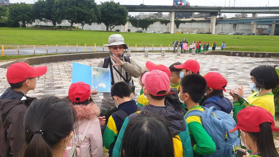 11月20日起連續四週末在華江雁鴨自然公園內舉行免費的解說導覽。   圖：台北動保處／提供