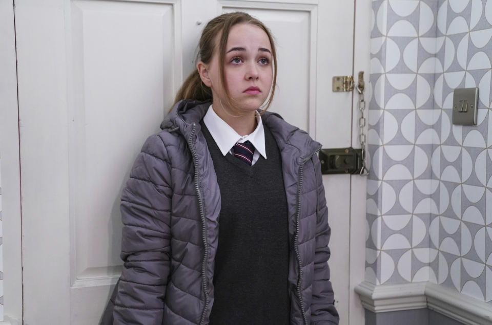 EastEnders,14-11-2022,6590,EastEnders|Amy Mitchell (ABBIE BURKE),***STRICTLY EMBARGOED TILL TUESDAY 8TH NOVEMBER 2022***, BBC, Jack Barnes/Kieron McCarron