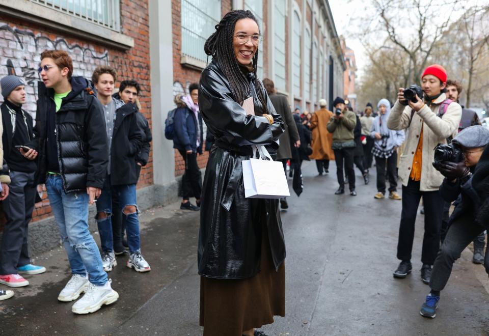 Phil Oh captures the best street style beauty looks of Milan Fashion Week Fall 2018, from twin pink bobs to kitschy plastic hair accessories.