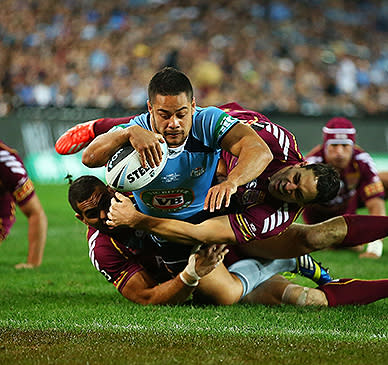 Jarryd Hayne crashes over early in the match to give the Blues and early lead.