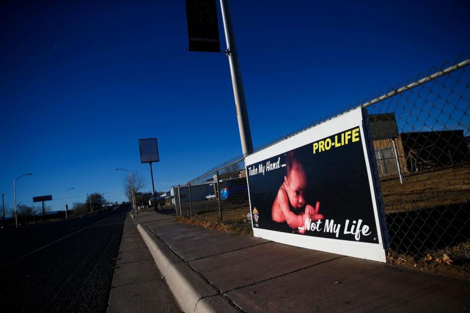 Cartel en contra del aborto.