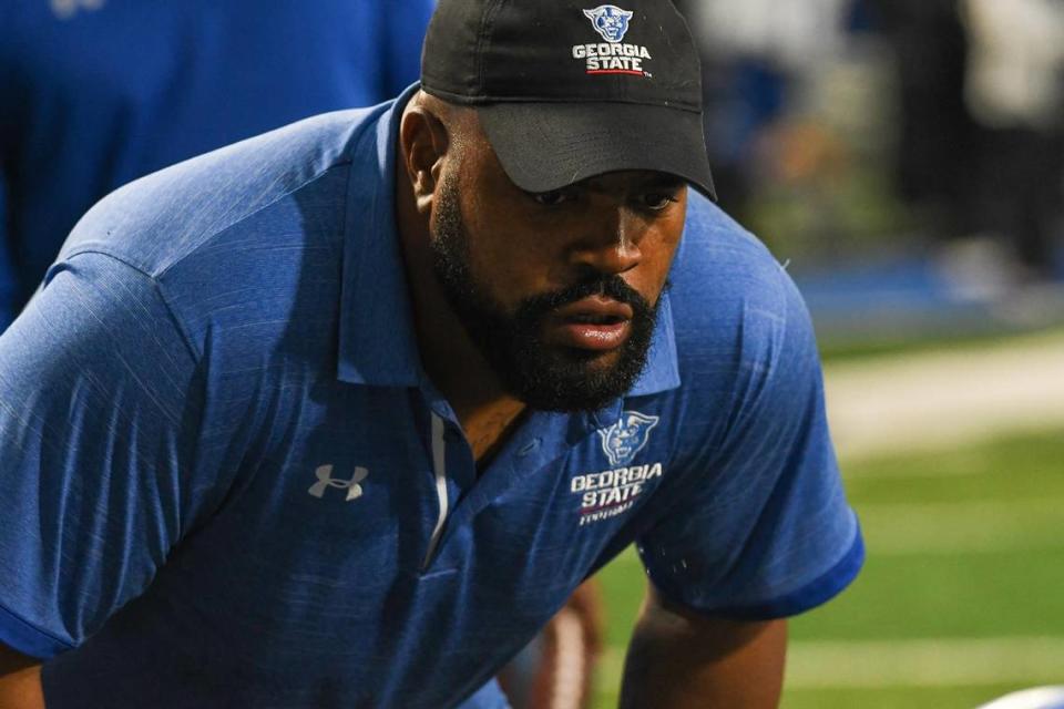 Shane Beamer is expected to hire alum Travian Robertson as the next defensive line coach at South Carolina. Robertson has coached at Georgia State and Tulane following a four-year NFL career.