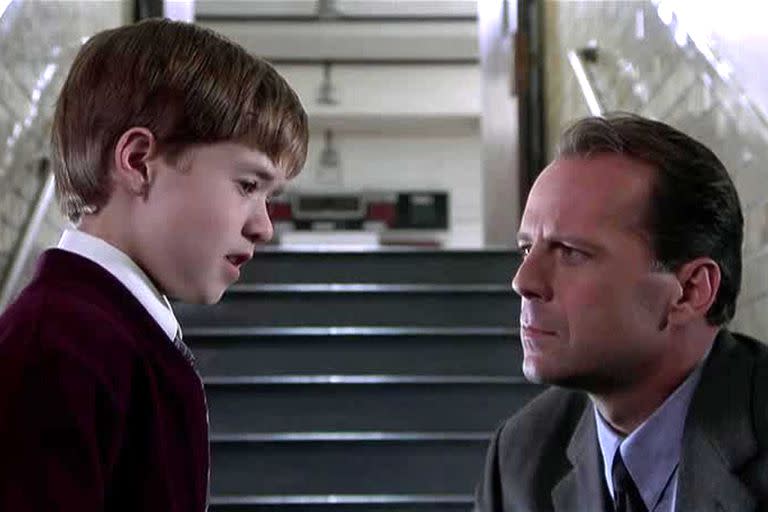 Haley Joel Osment y Bruce Willis, en Sexto sentido