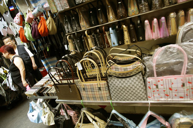 Buying FAKE DESIGNER Bags in CHINA
