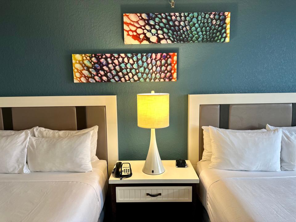 Wyndham Lake Buena Vista room with two beds