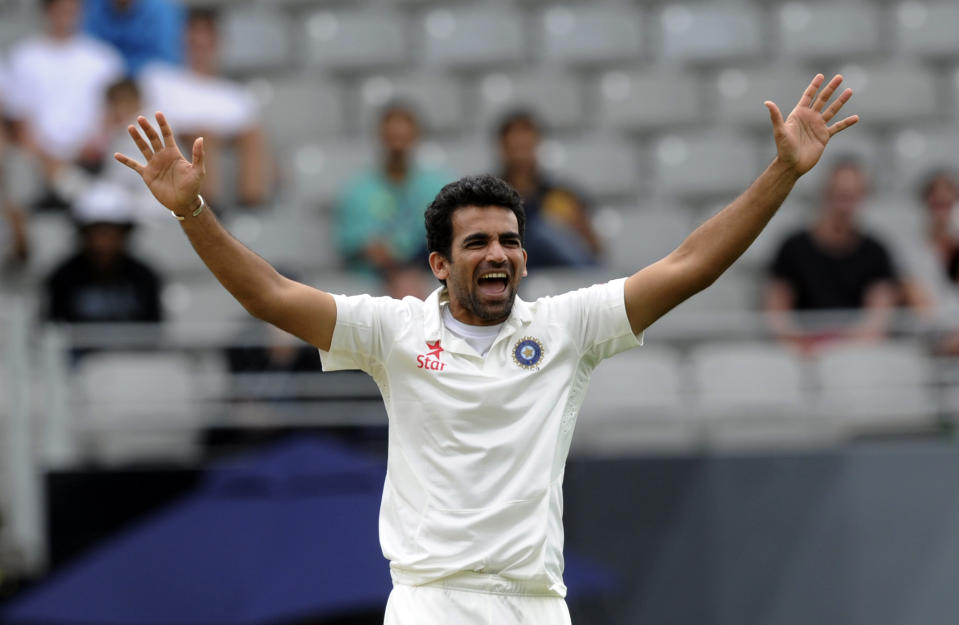 India’s Zaheer Khan successfully appeals the wicket of New Zealand’s Peter Fulton for 13 in the first cricket test at Eden Park in Auckland, New Zealand, Thursday, Feb. 6, 2014. (AP Photo/SNPA, Ross Setford) NEW ZEALAND OUT