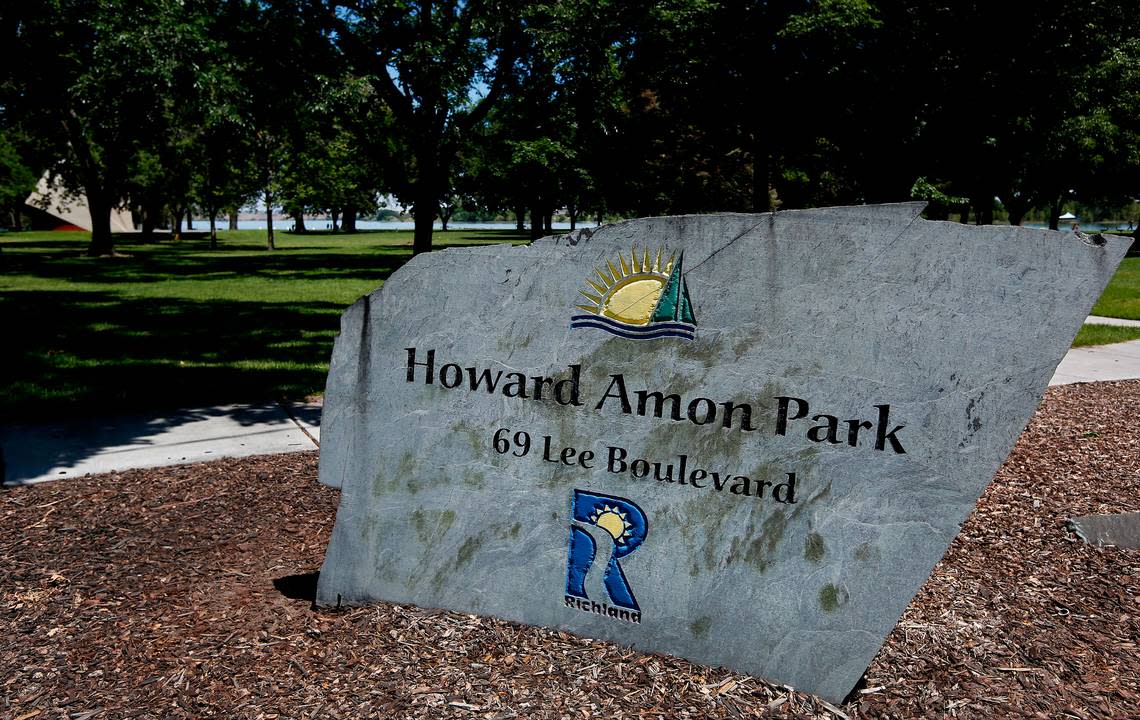 Sign at entry to Howard Amon Park on Lee Boulevard in Richland.