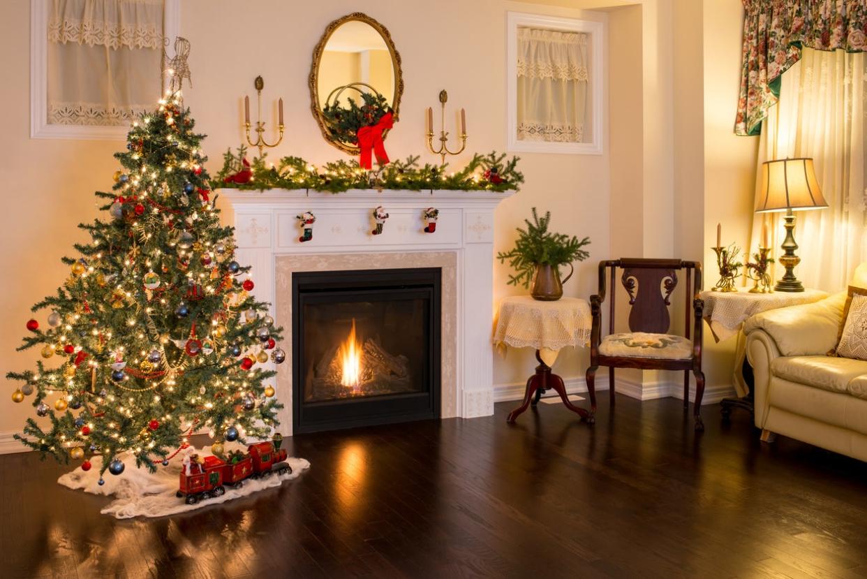 Family room fireplace with Christmas decorations