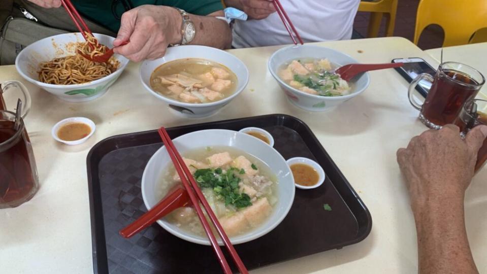 Lao Gu Ban - dishes