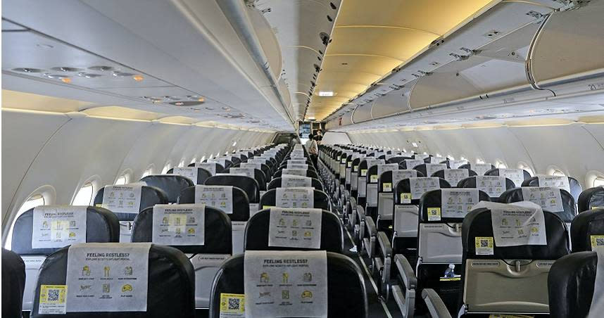 空服員表示，乘客不要在飛機上穿短褲。（示意圖／Pexels）