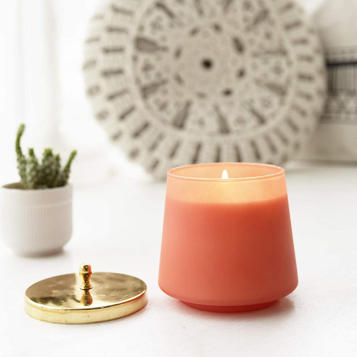 la jolie scented candle, best gifts for mom