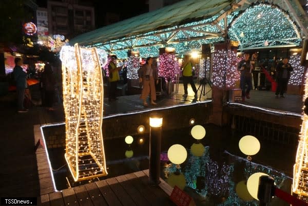 宜蘭縣礁溪鄉湯圍溝公園及大同鄉清水地熱公園增加降載開放。但景區內湯屋、露營、烤肉仍維持不開放，同時落實相關防疫措施。（圖：湯圍溝公園，記者董秀雲攝）