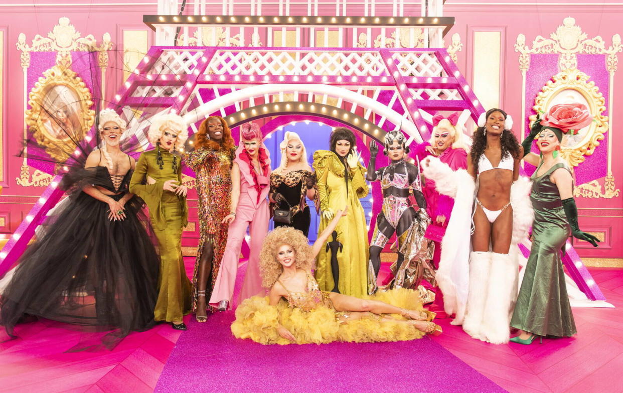 Piche, Punani, Keiona, Sara Forever, Vespi, Moon, Kitty Space, Ginger Bitch, Mami Watta et Rose, les 11 compétitrices de « Drag Race France », saison 2.