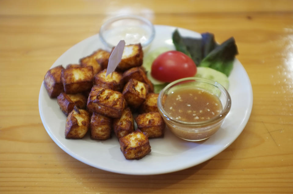 Stir fried tofu with Dip