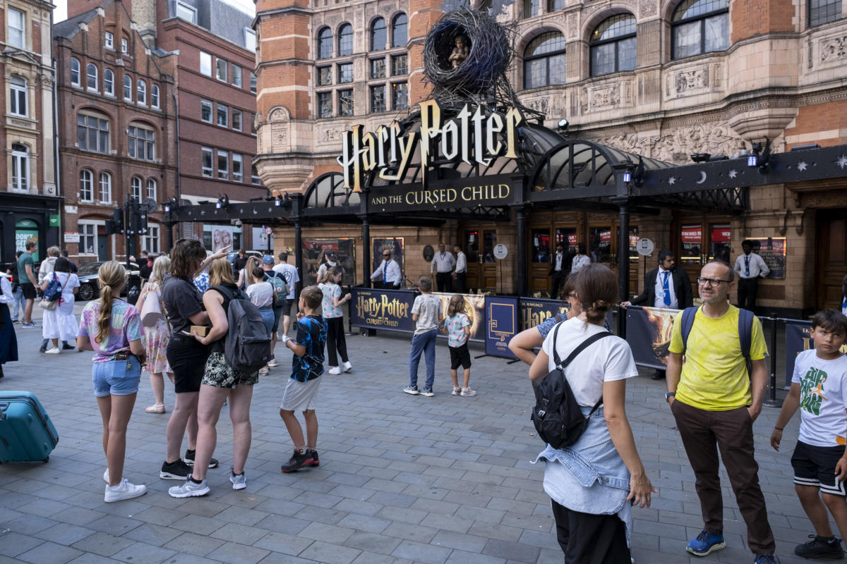 Bus crashes into West End home of ‘Harry Potter and the Cursed Child’ – report