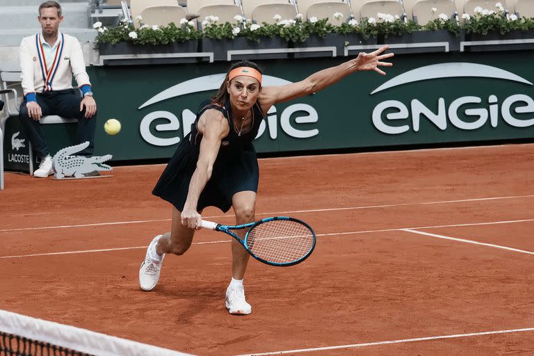 Gaby Sabatini se destacó voleando en el partido de dobles del torneo de leyendas de Roland Garros. (Thibault Camus/)