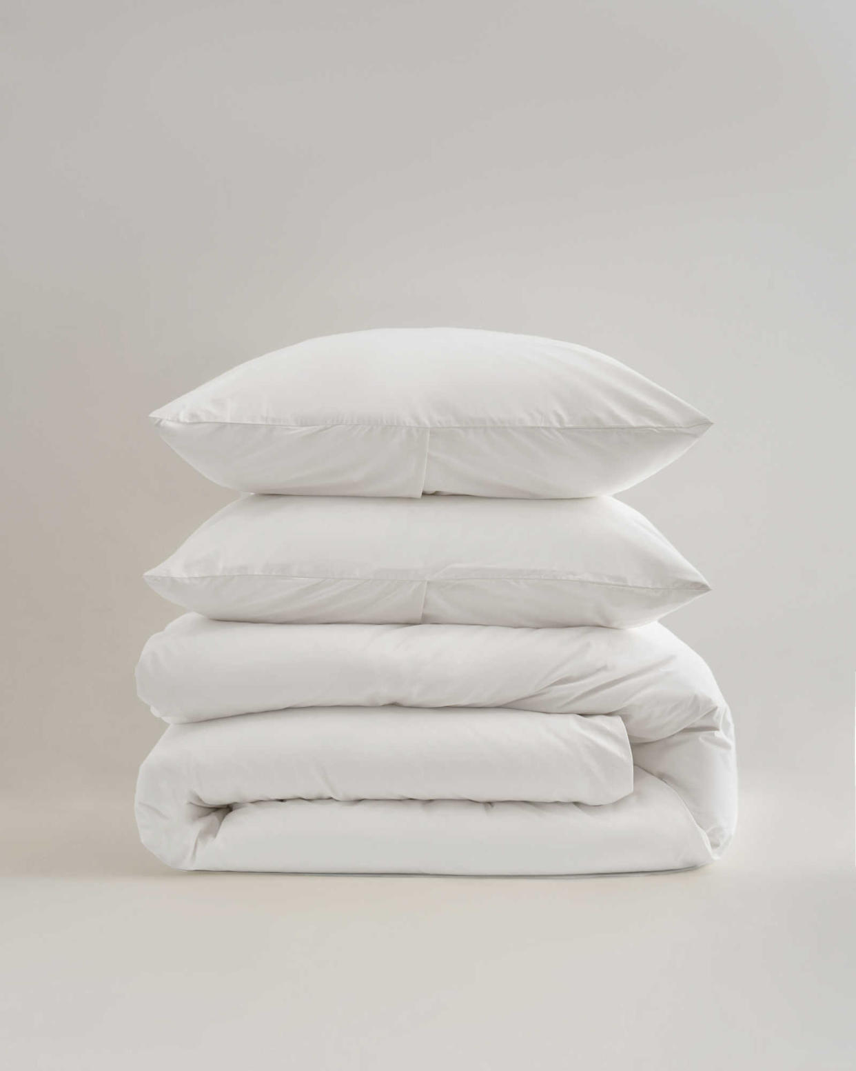 <p><a href="https://go.redirectingat.com?id=74968X1596630&url=https%3A%2F%2Fwww.quince.com%2Fhome%2Fclassic-organic-percale-duvet-cover-set&sref=https%3A%2F%2Fwww.veranda.com%2Fshopping%2Fhome-accessories%2Fg46872799%2Fbest-luxury-duvet-covers%2F" rel="nofollow noopener" target="_blank" data-ylk="slk:Shop Now;elm:context_link;itc:0;sec:content-canvas" class="link rapid-noclick-resp">Shop Now</a></p><p>Duvet Cover Set</p><p>quince.com</p><p>$89.90</p><span class="copyright">Quince</span>