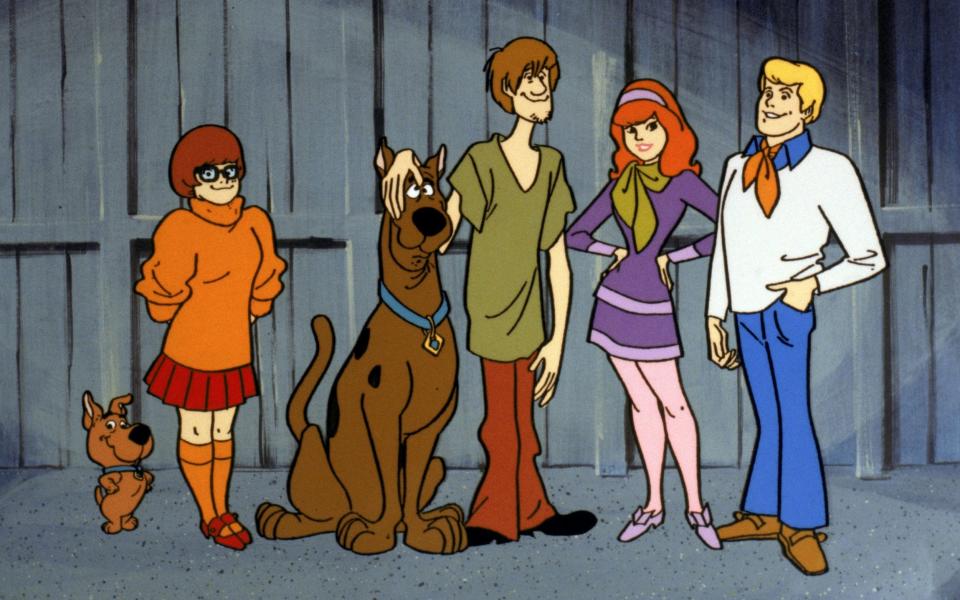 Scooby and the gang, l-r, Velma, Shaggy, Daphne and Fred - PictureLux/The Hollywood Archive/Alamy